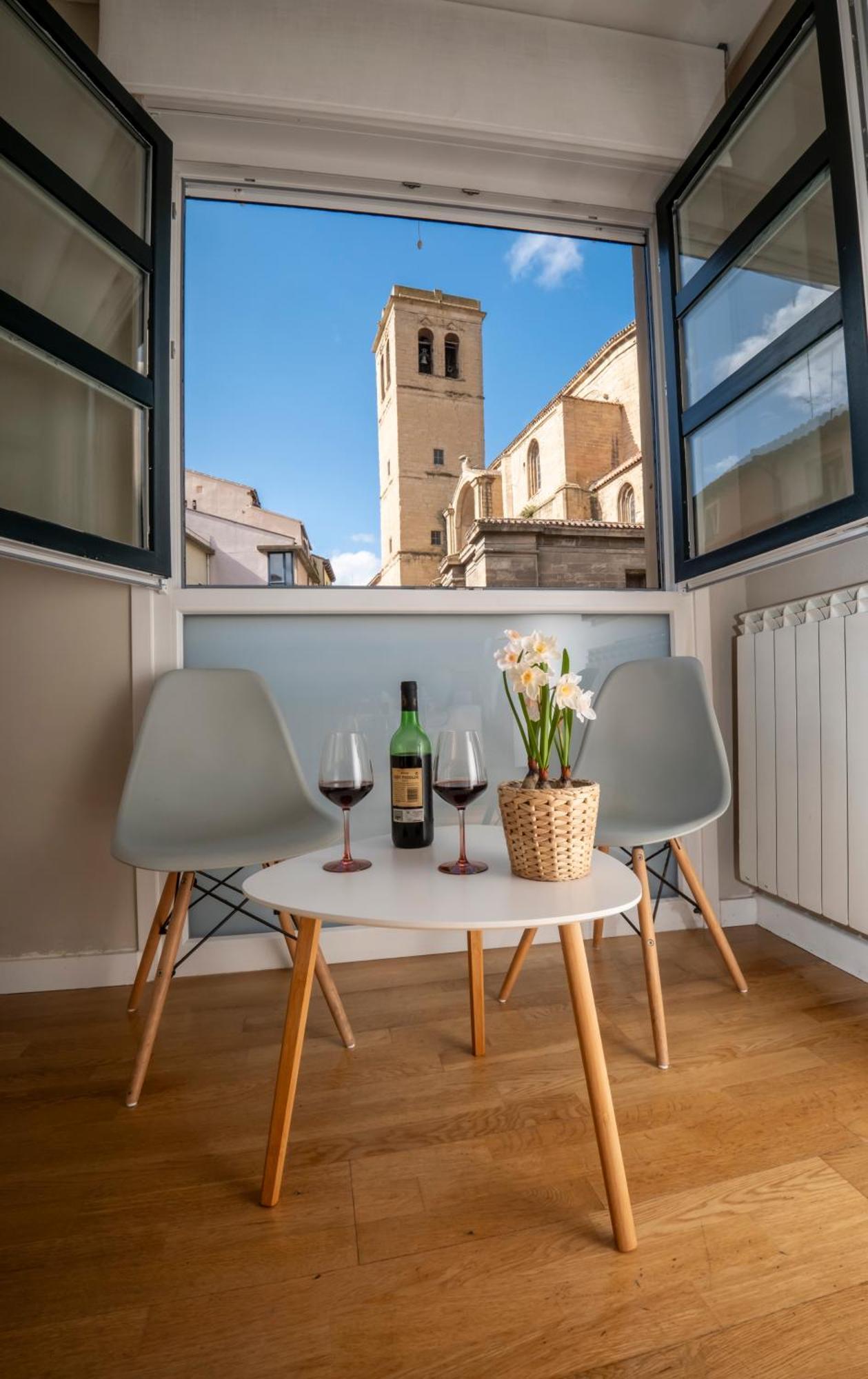 Santiago Tower Aire Ac Casco Antiguo By Apartamentos 洛格罗尼奥 外观 照片