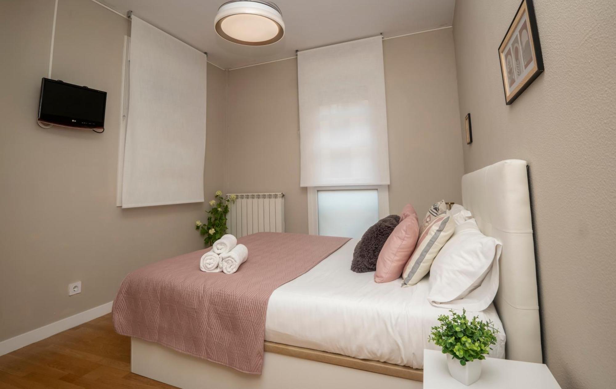 Santiago Tower Aire Ac Casco Antiguo By Apartamentos 洛格罗尼奥 外观 照片